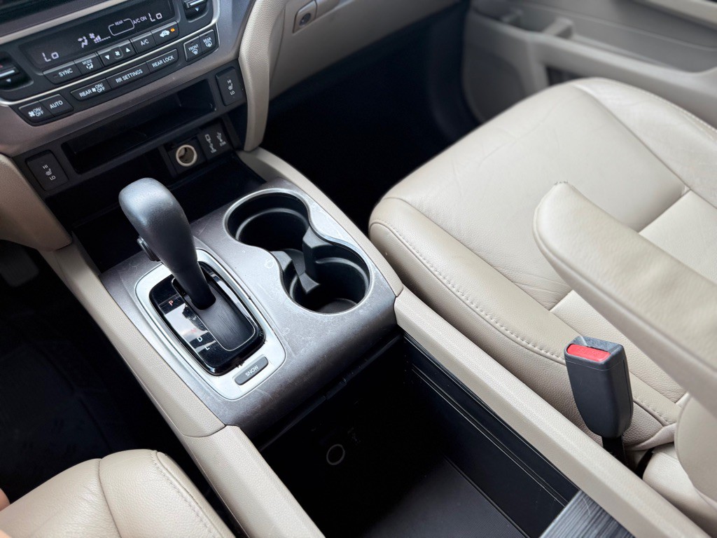 2017 Honda Pilot Image 21