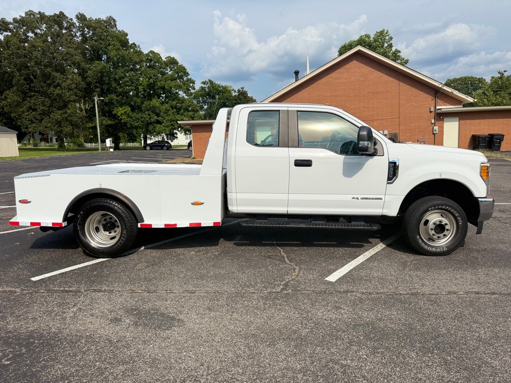 2017 Ford F-350 Image 4