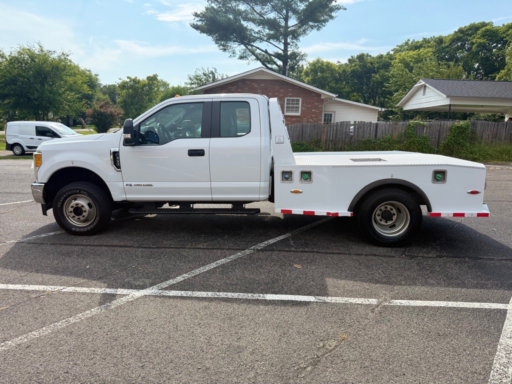 2017 Ford F-350 Image 9