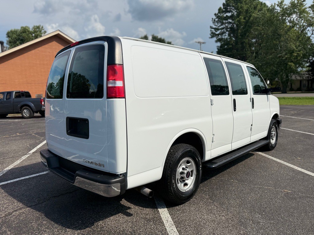 2020 GMC Savana Image 7