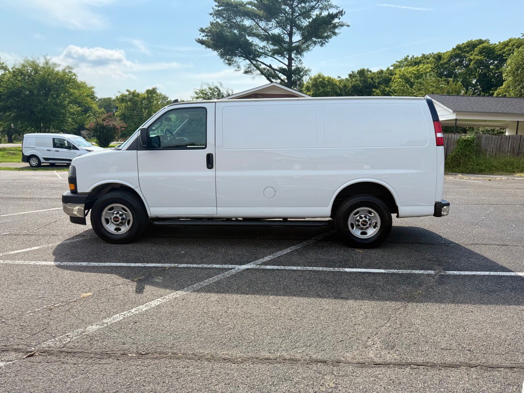 2020 GMC Savana Image 12