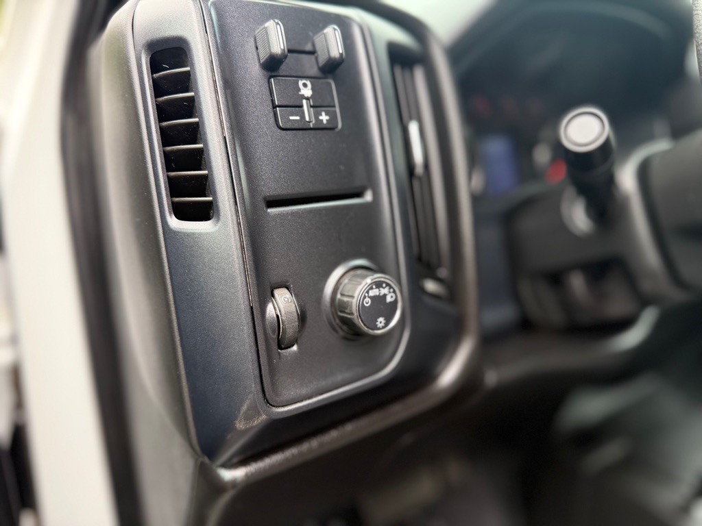 2019 Chevrolet Silverado 1500 Image 17