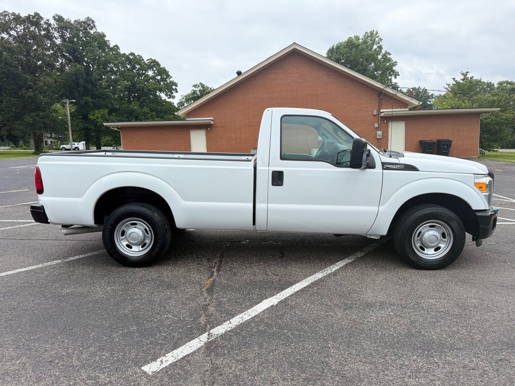 2015 Ford F-250 Image 4