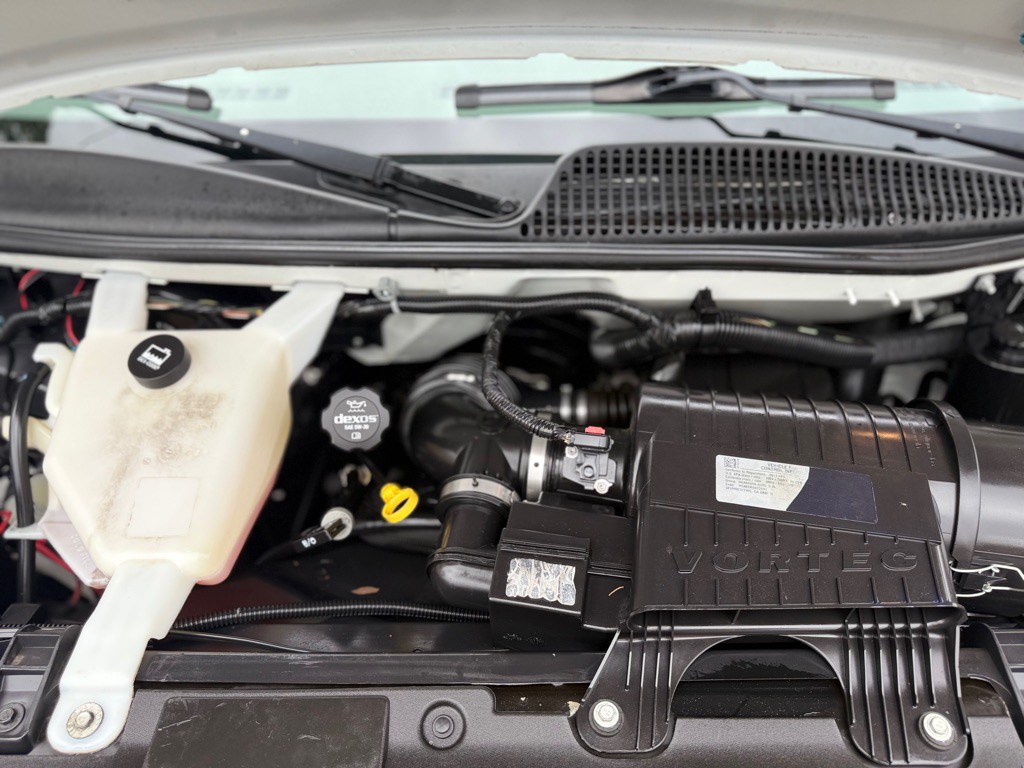 2017 Chevrolet Express Image 14