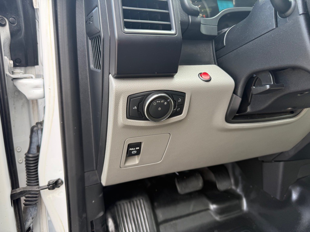 2017 Ford F-150 Image 37