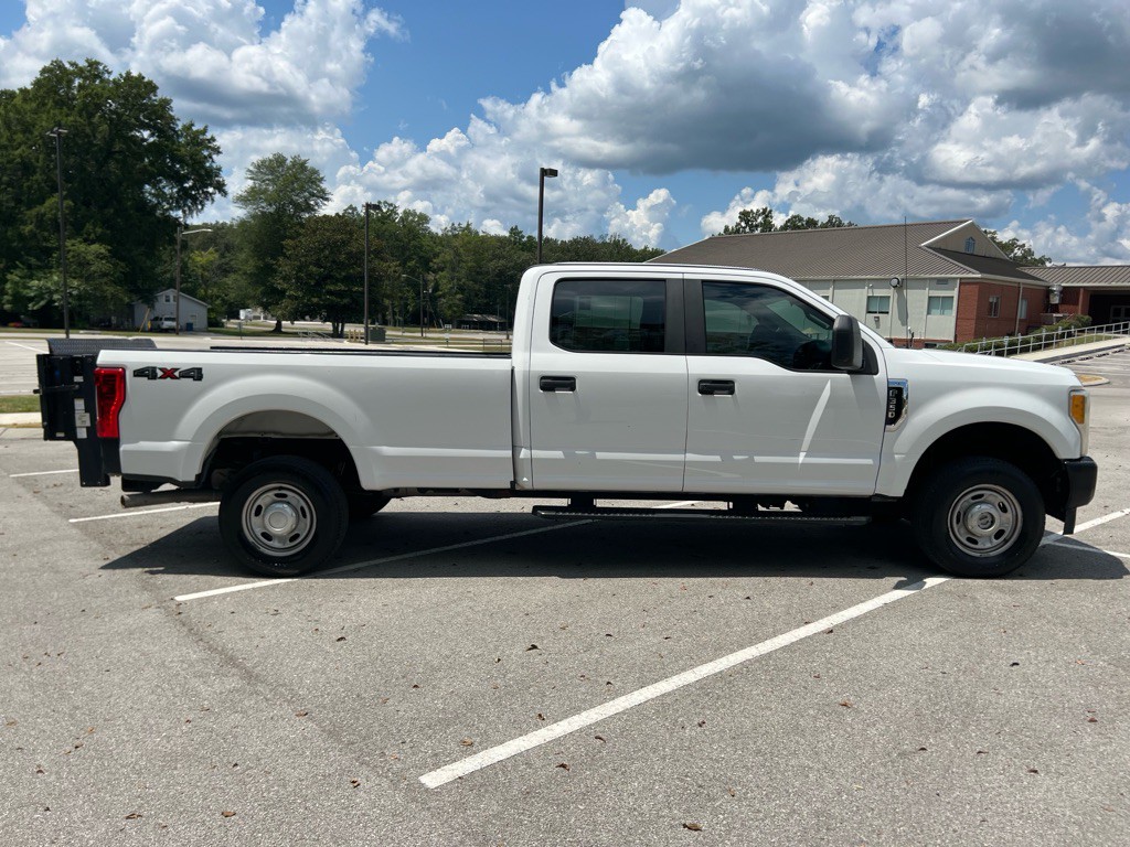 2017 Ford F-350 Image 4