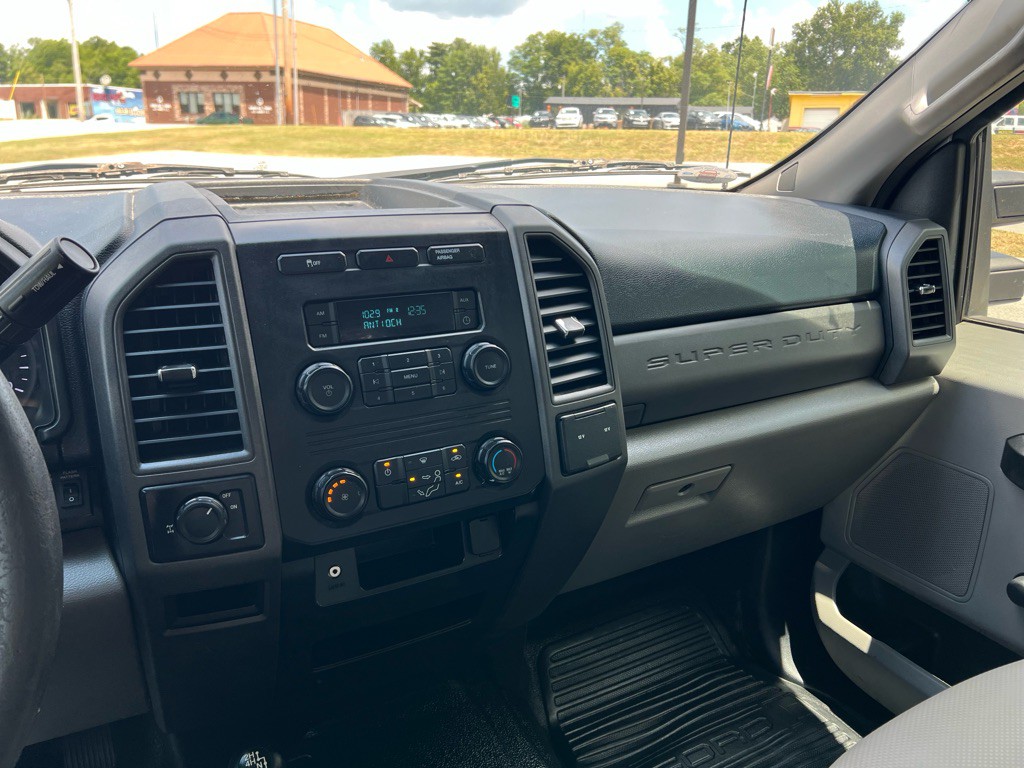 2017 Ford F-350 Image 16