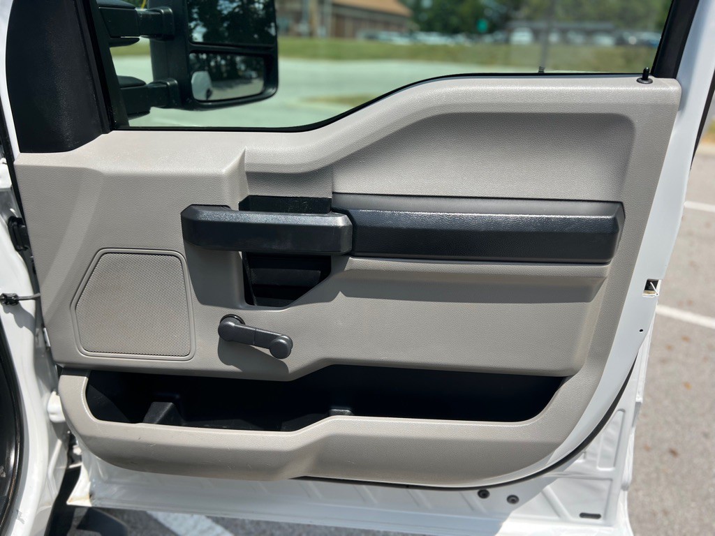 2017 Ford F-350 Image 21