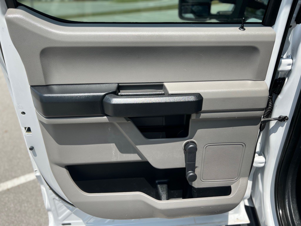 2017 Ford F-350 Image 28