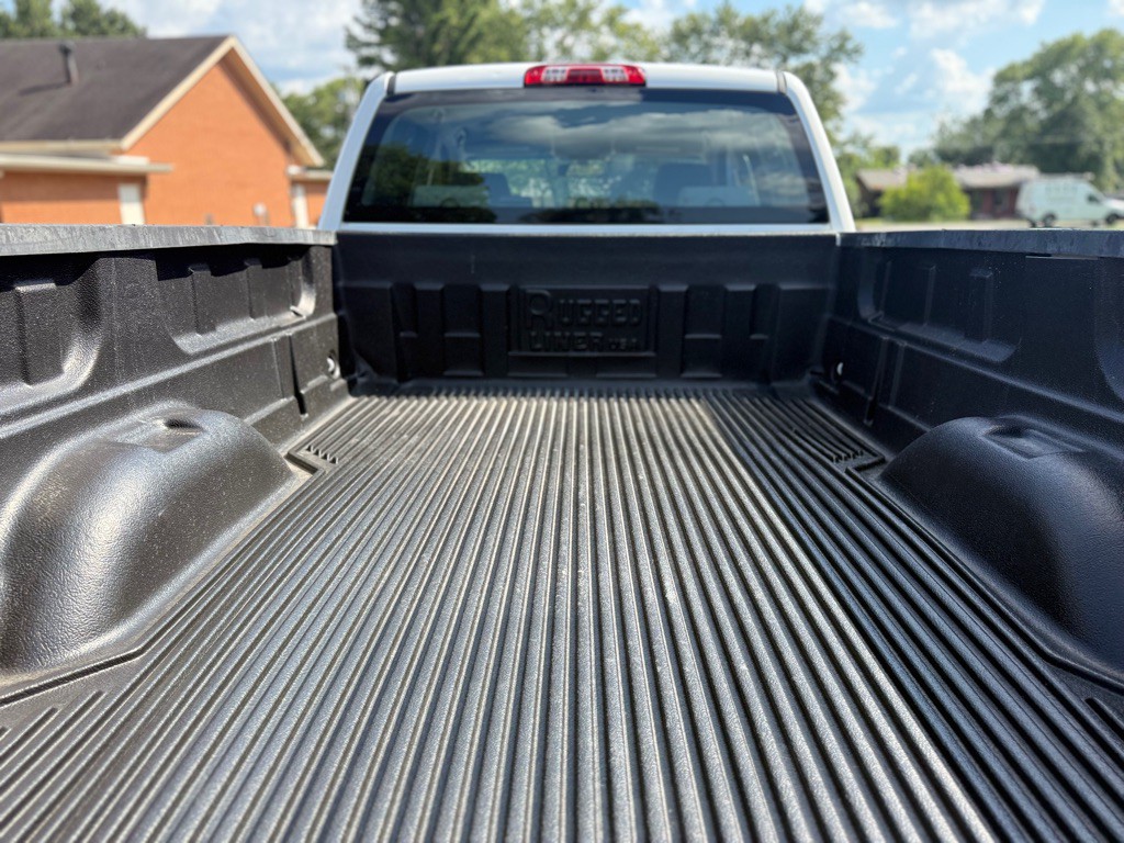 2018 GMC Sierra Image 8