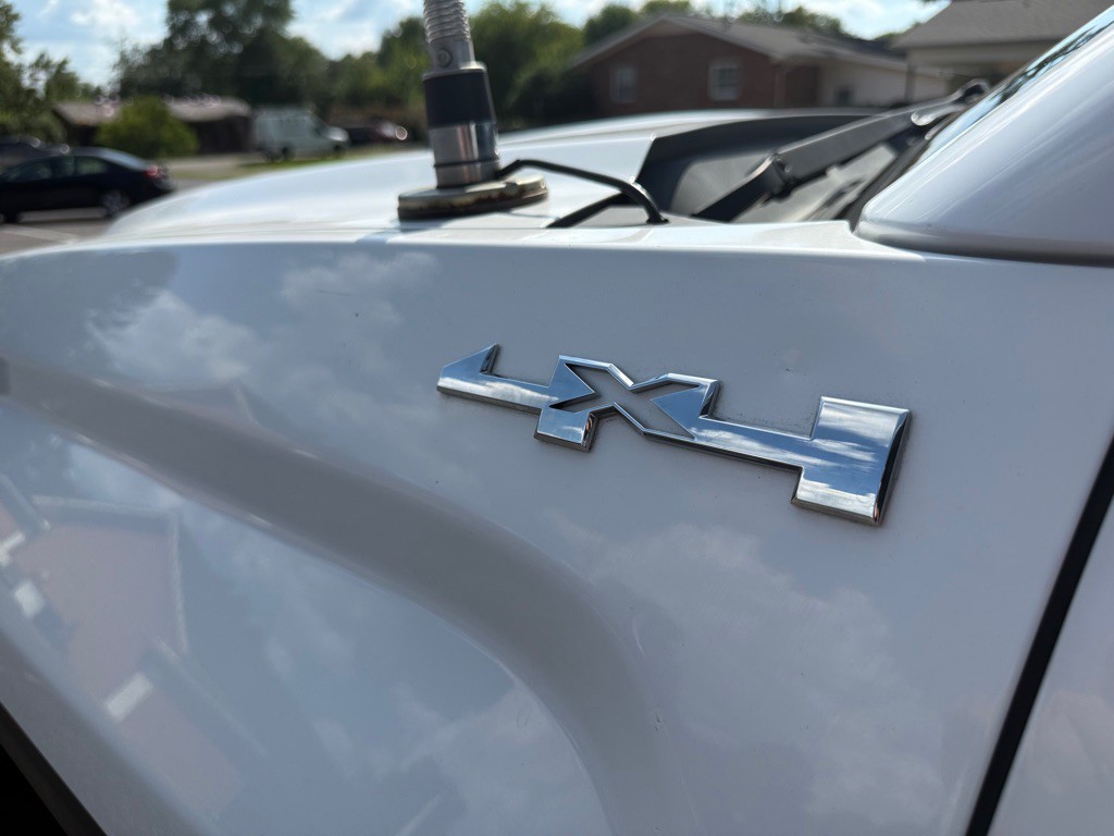 2018 GMC Sierra Image 12