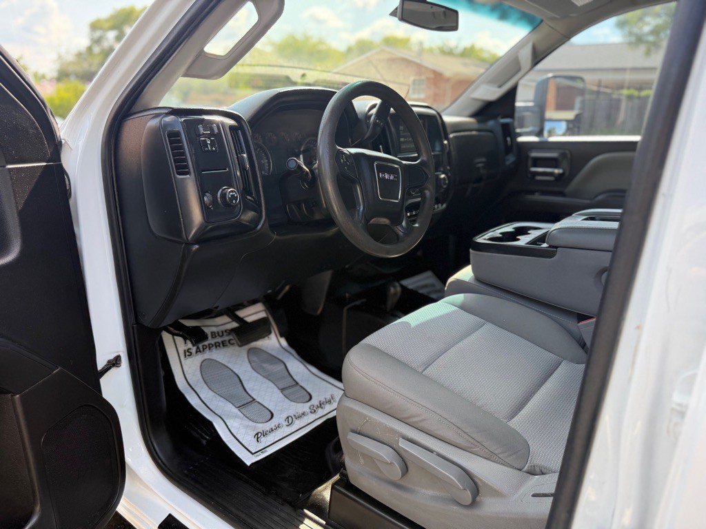 2018 GMC Sierra Image 18