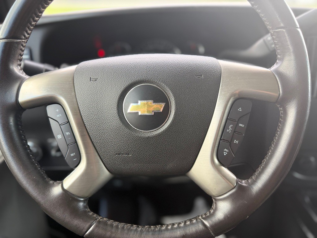 2017 Chevrolet Express Image 20