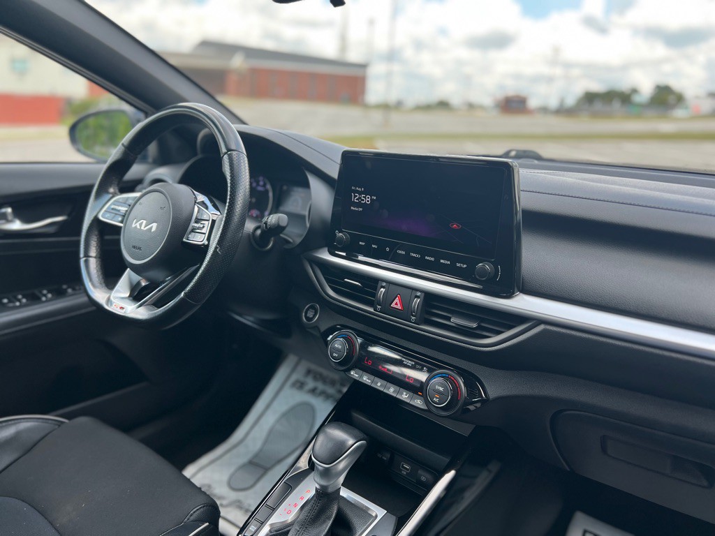 2023 Kia Forte Image 24