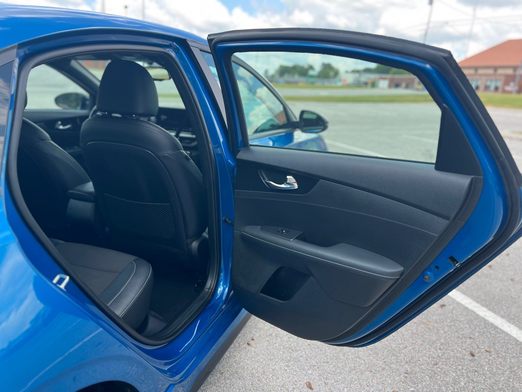 2023 Kia Forte Image 32