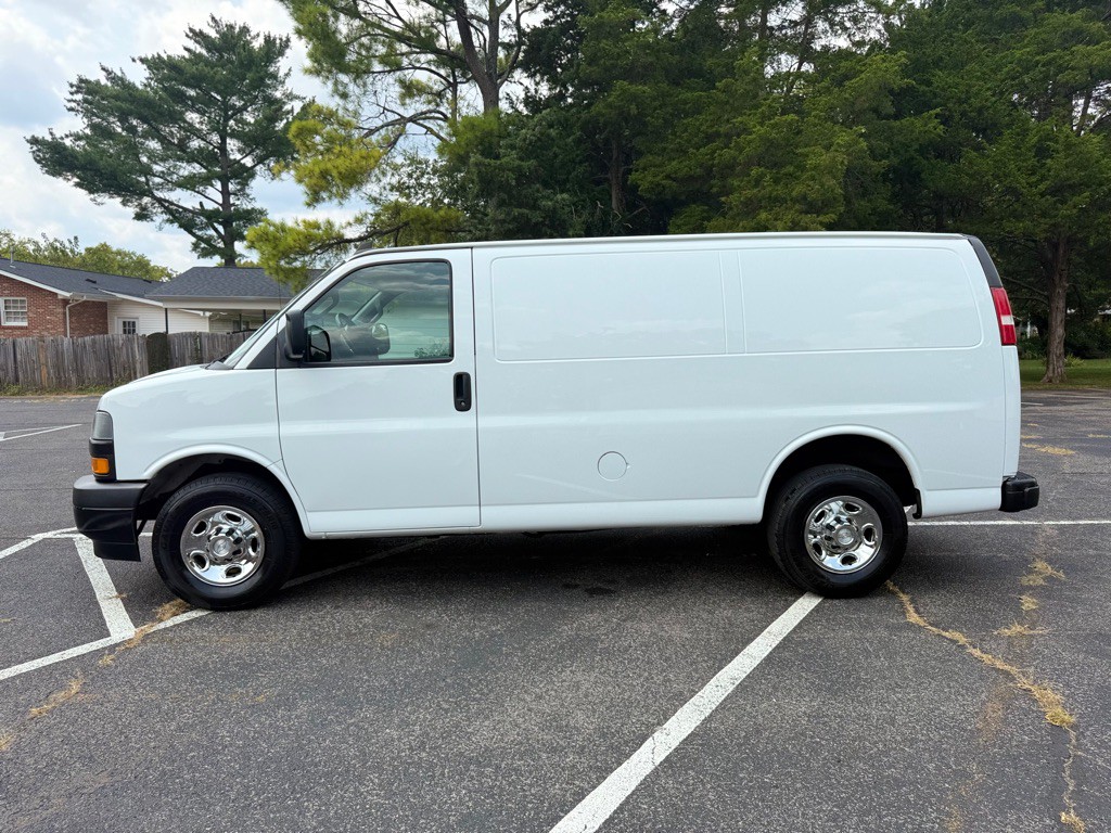 2018 Chevrolet Express Image 11