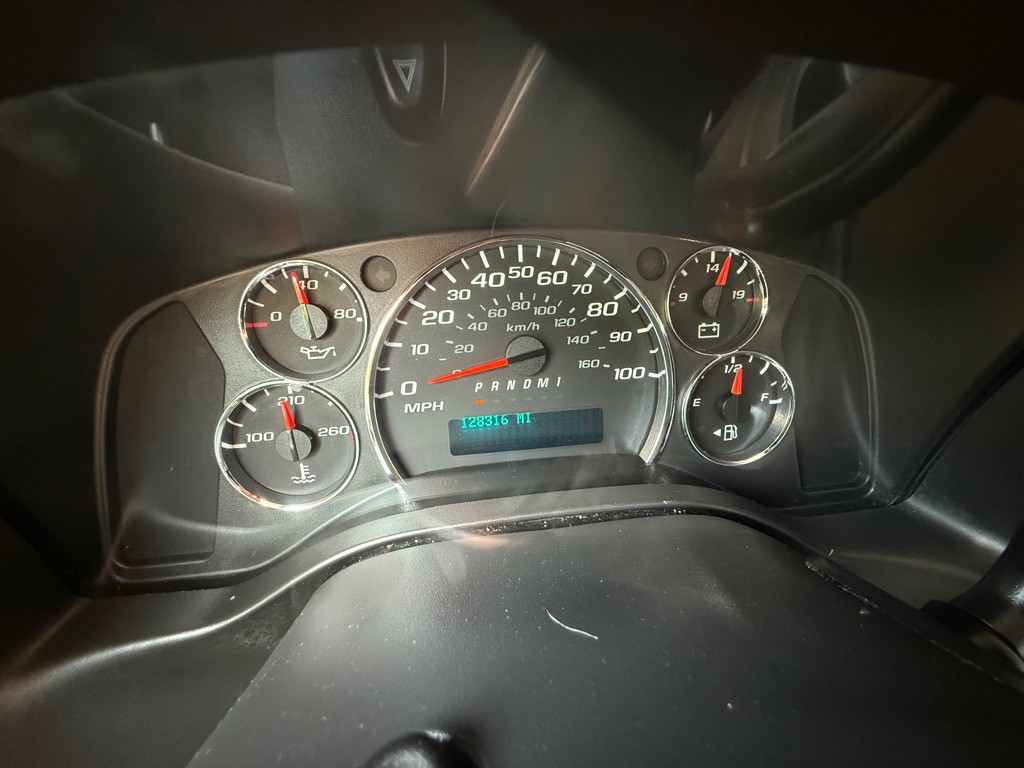 2018 Chevrolet Express Image 21