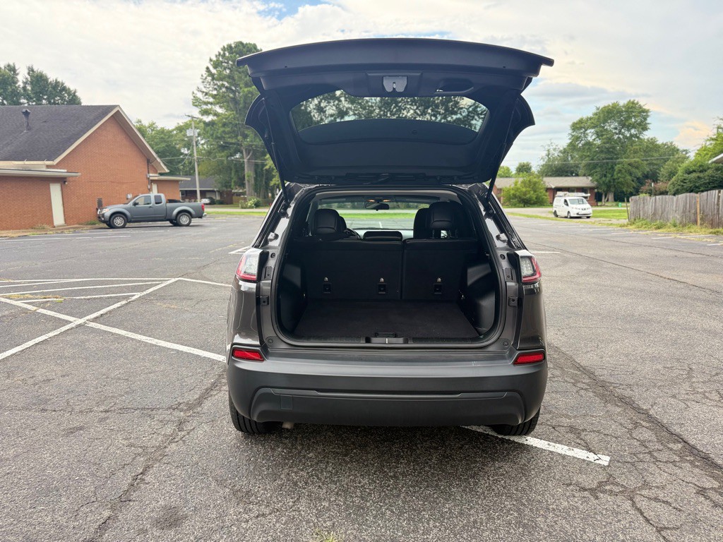 2019 Jeep Cherokee Image 7