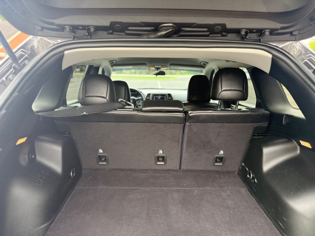 2019 Jeep Cherokee Image 8