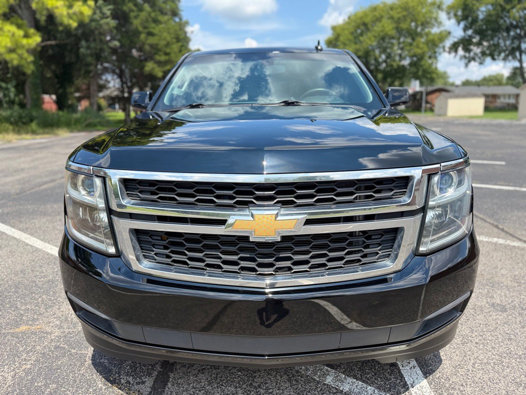 2016 Chevrolet Tahoe Image 2
