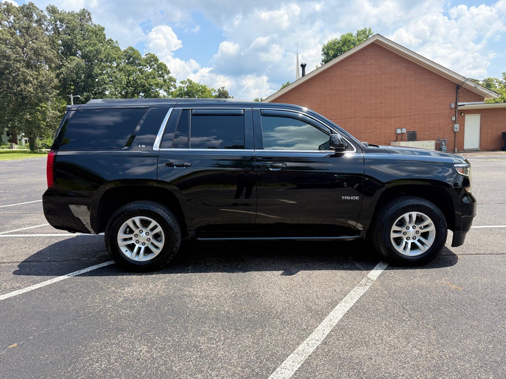 2016 Chevrolet Tahoe Image 4