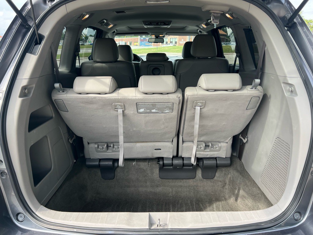 2015 Honda Odyssey Image 9