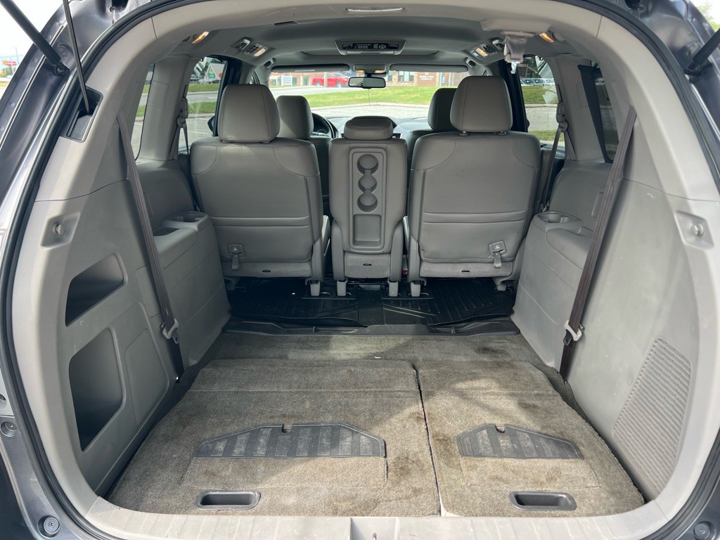 2015 Honda Odyssey Image 8