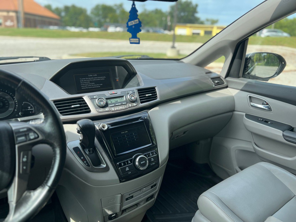 2015 Honda Odyssey Image 17