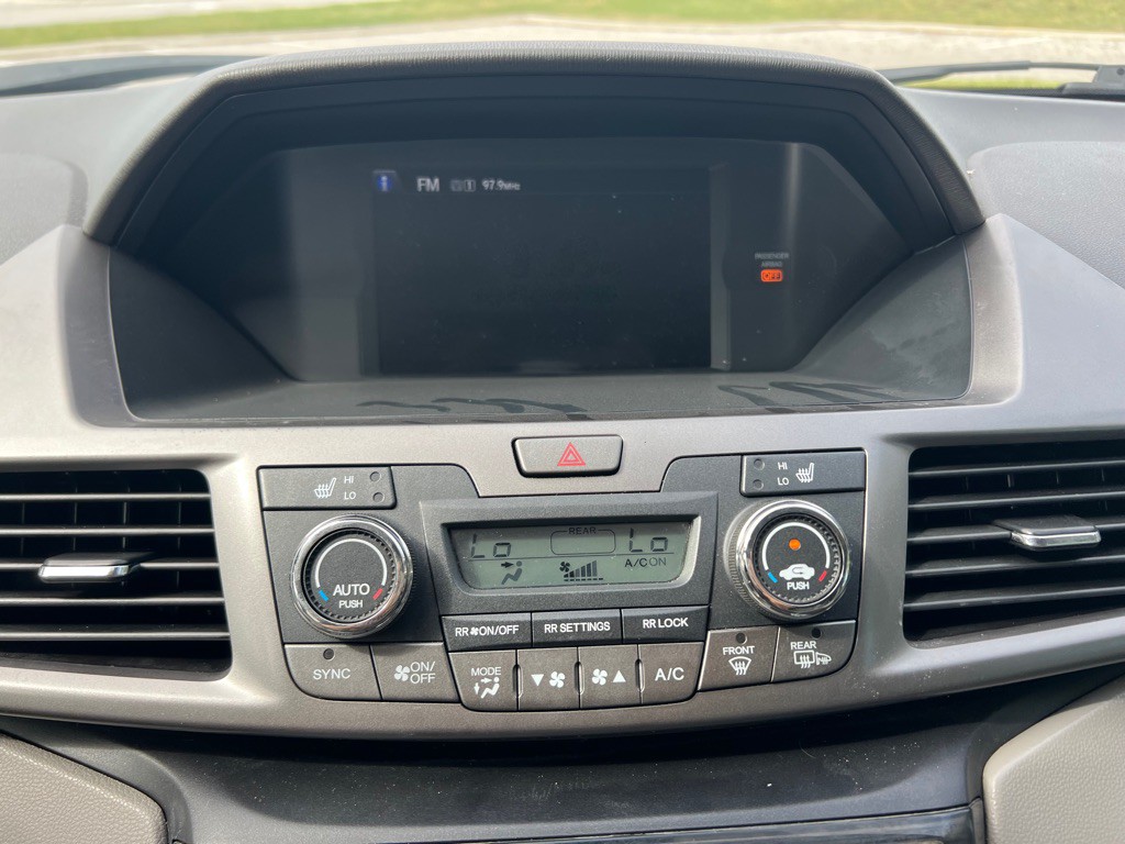 2015 Honda Odyssey Image 18