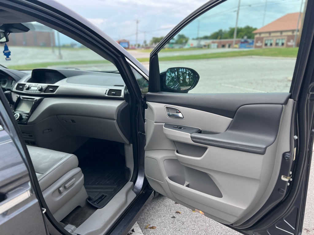 2015 Honda Odyssey Image 22