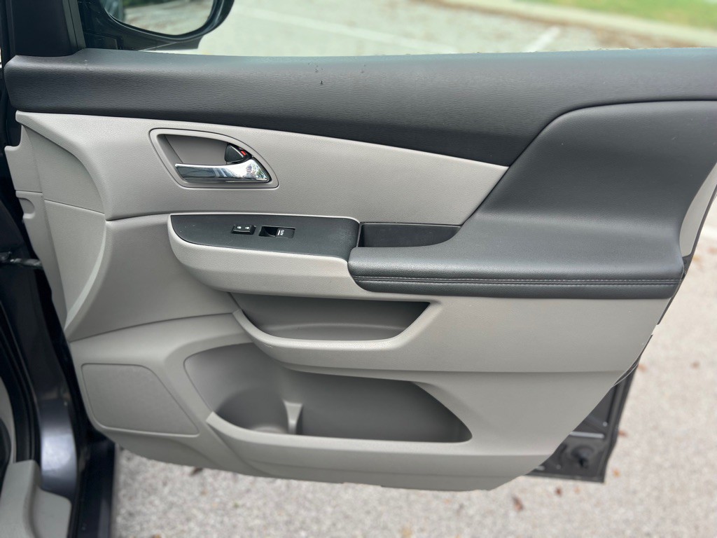 2015 Honda Odyssey Image 23