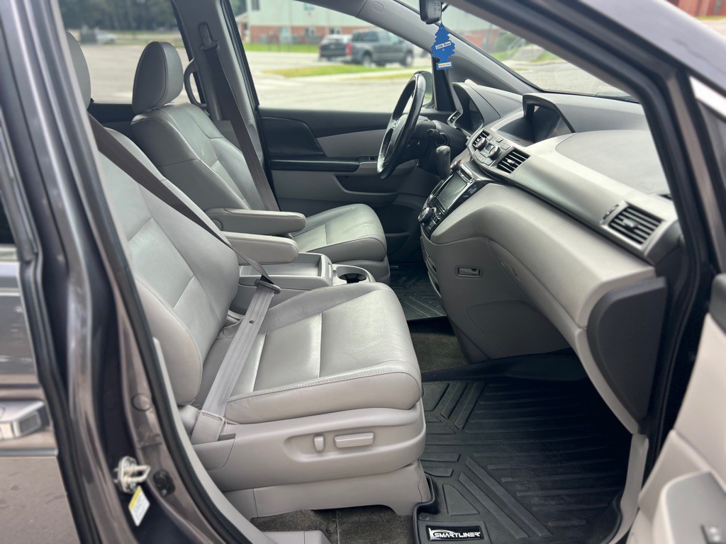 2015 Honda Odyssey Image 24