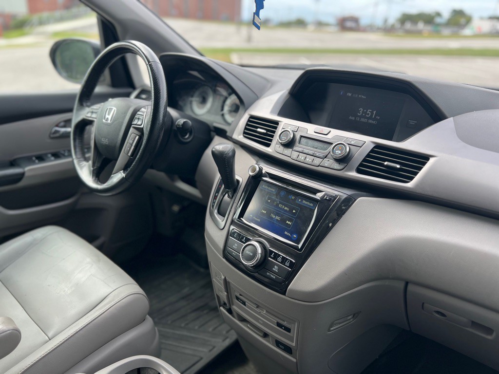 2015 Honda Odyssey Image 26