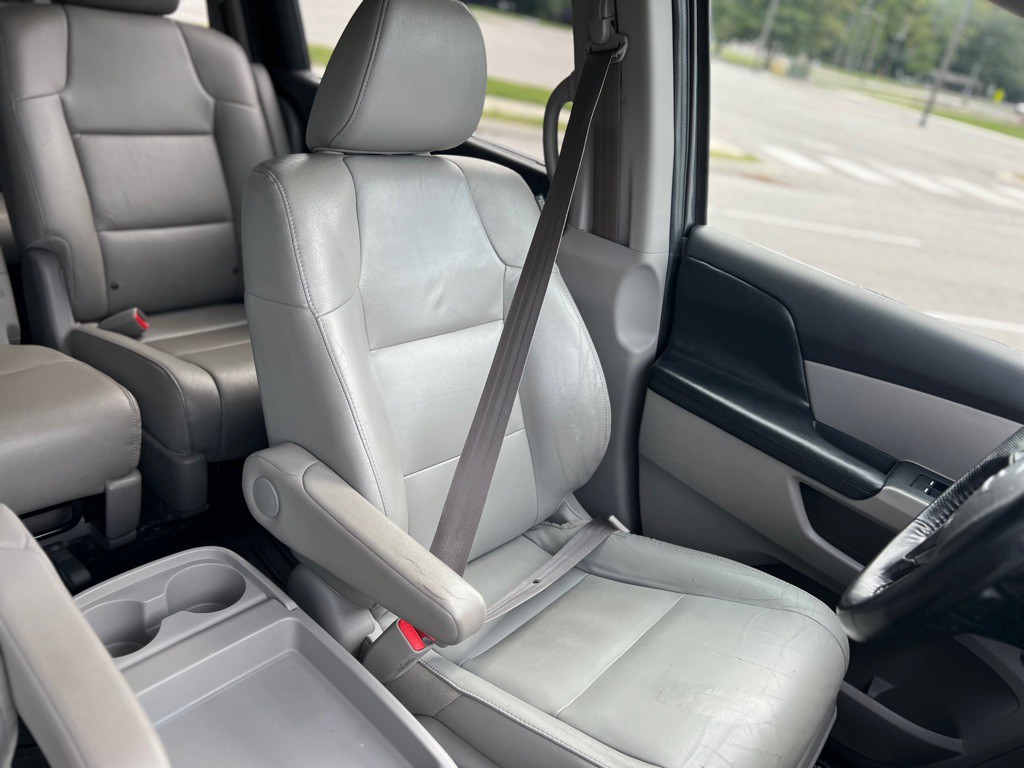 2015 Honda Odyssey Image 28