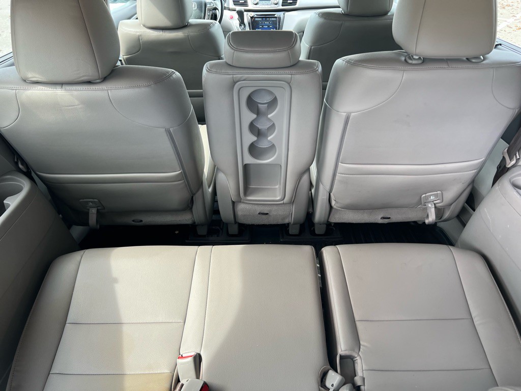 2015 Honda Odyssey Image 38