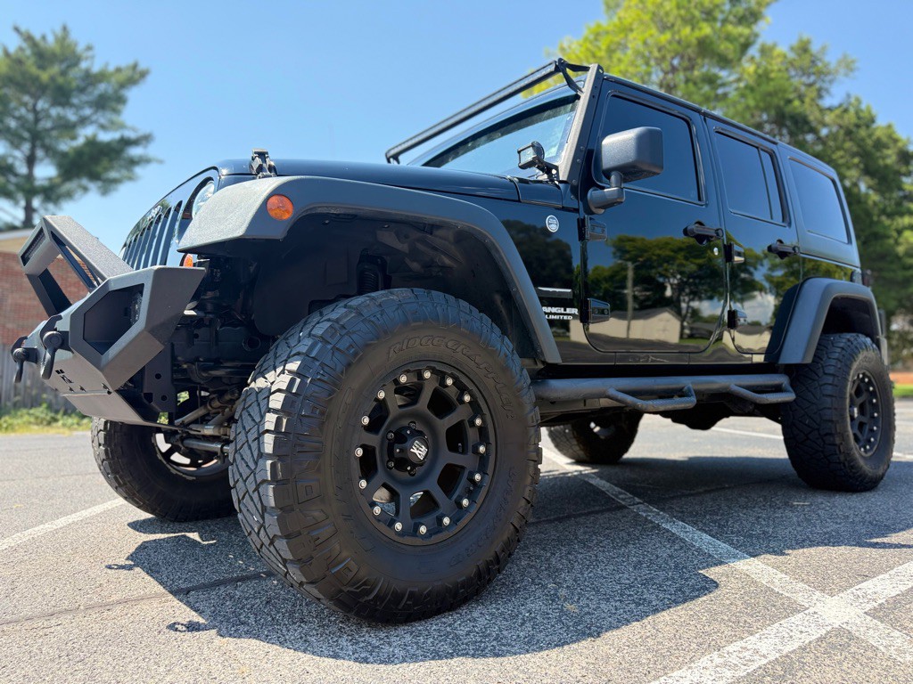 2013 Jeep Wrangler Unlimited Image 1