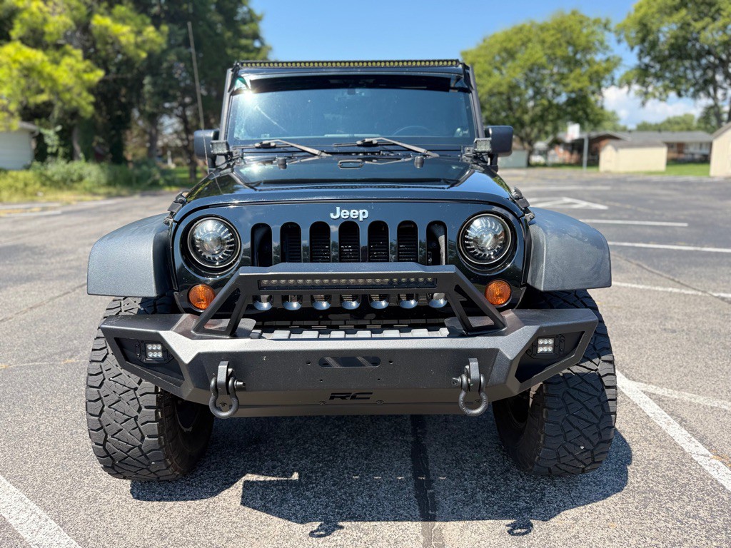 2013 Jeep Wrangler Unlimited Image 2