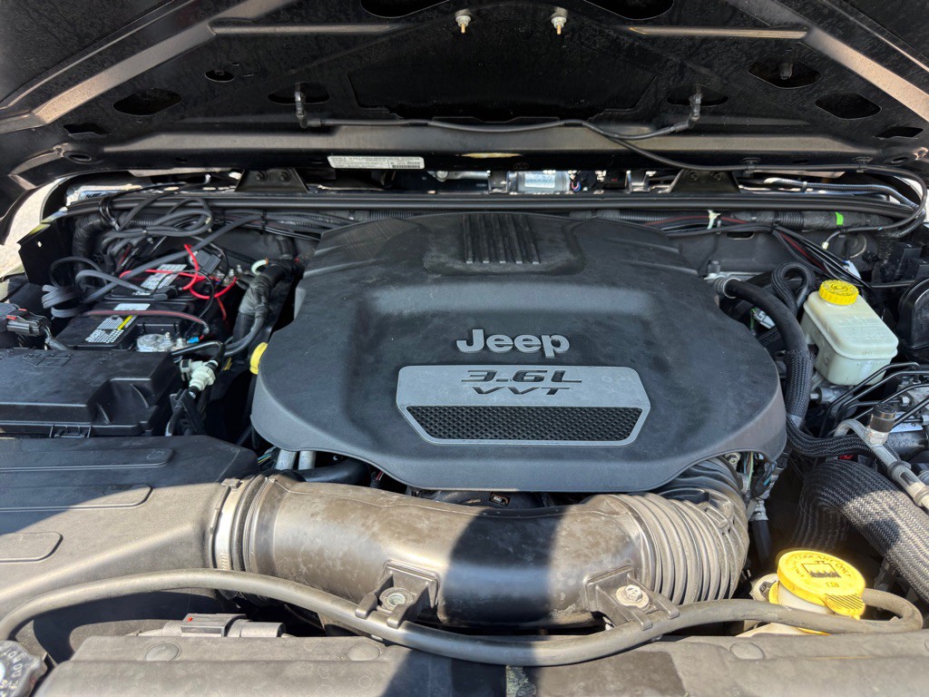 2013 Jeep Wrangler Unlimited Image 13