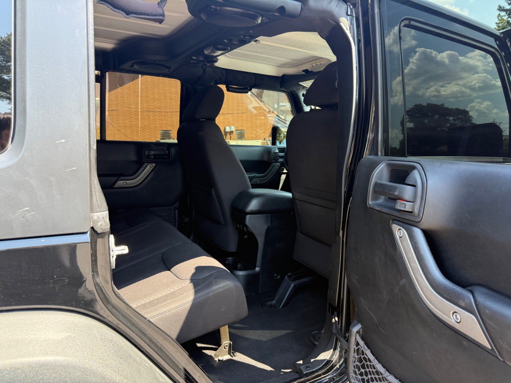 2013 Jeep Wrangler Unlimited Image 14