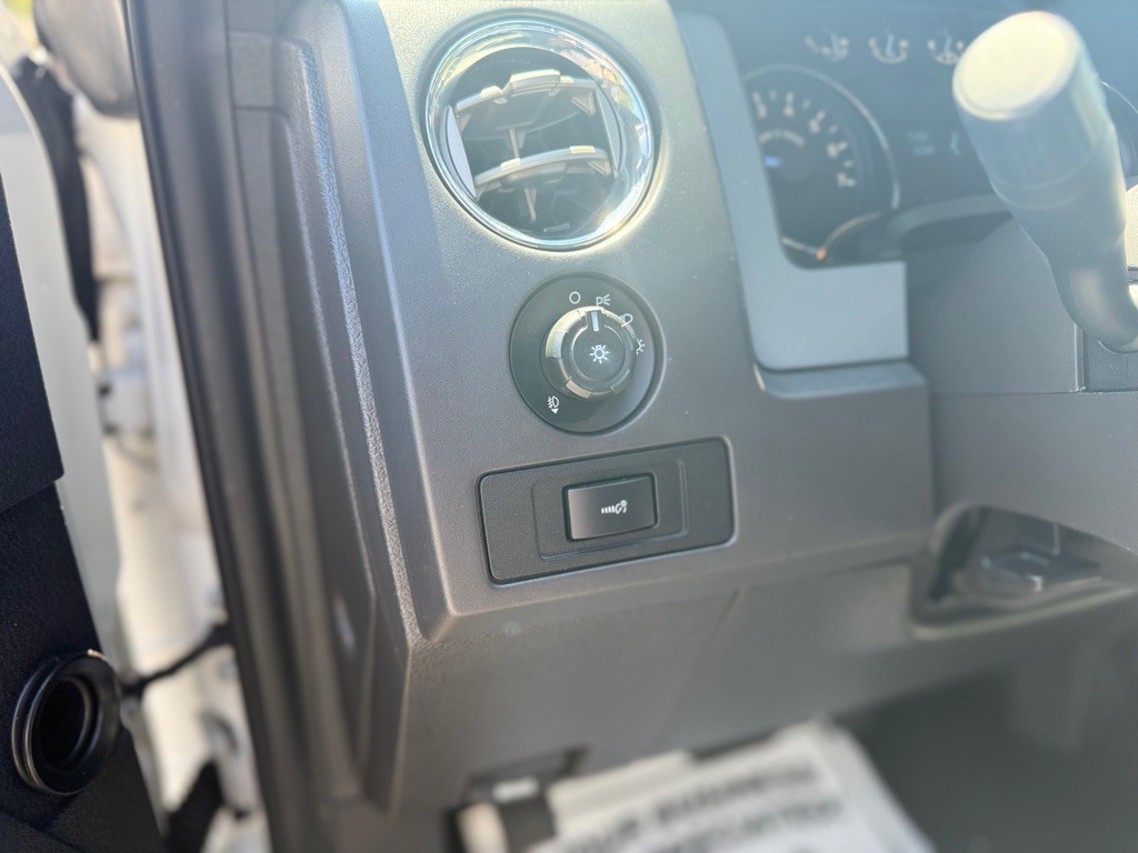 2012 Ford F-150 Image 18