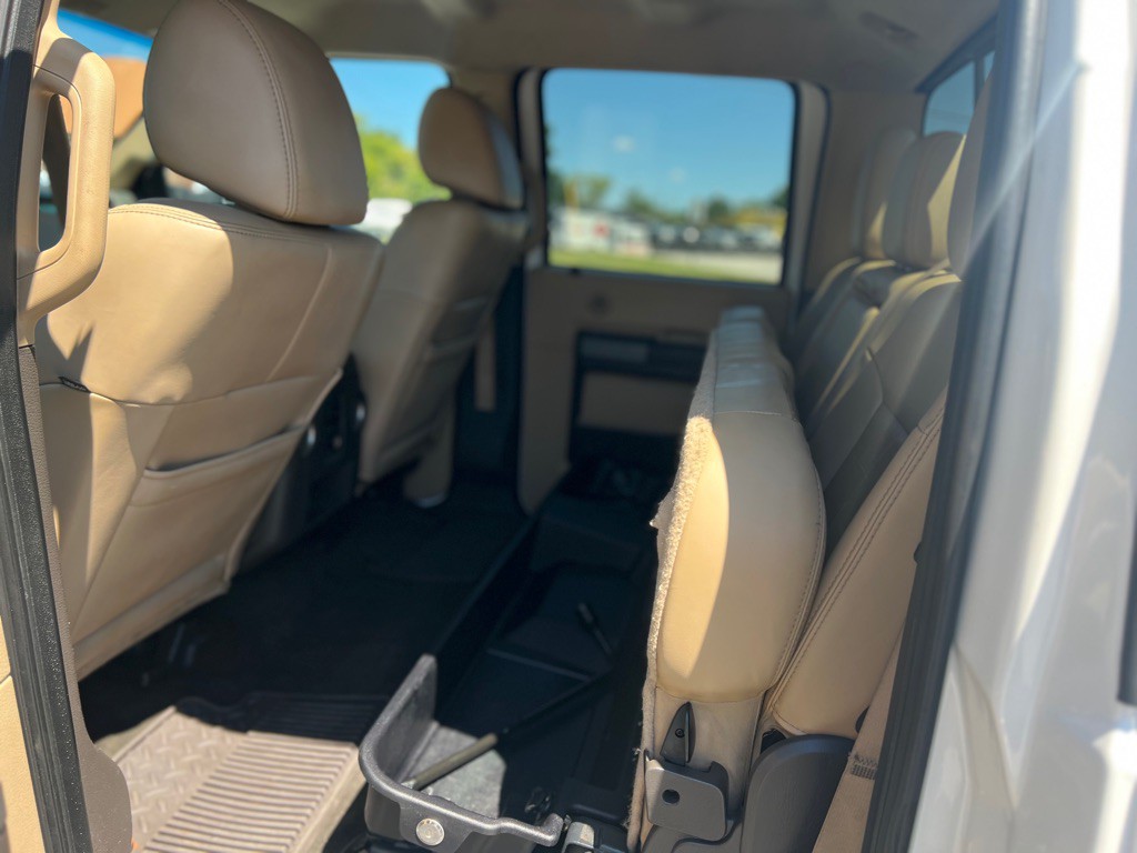 2011 Ford F-250 Image 32