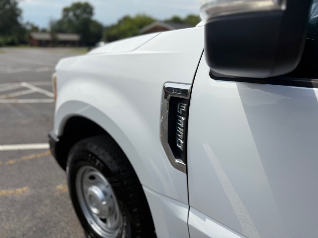 2017 Ford F-350 Image 11