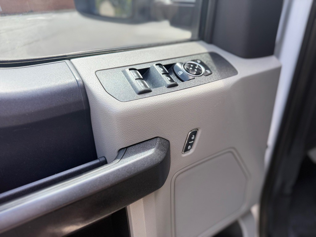 2017 Ford F-350 Image 18