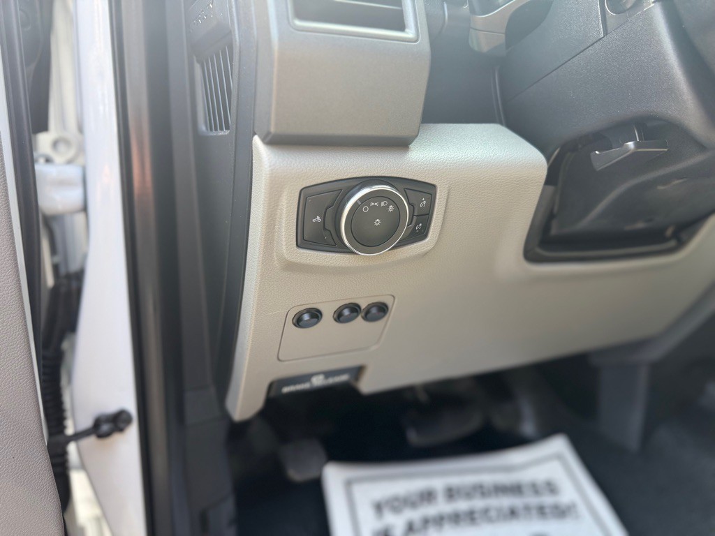 2017 Ford F-350 Image 19