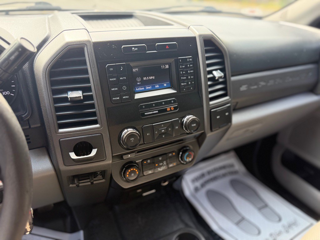 2017 Ford F-350 Image 20