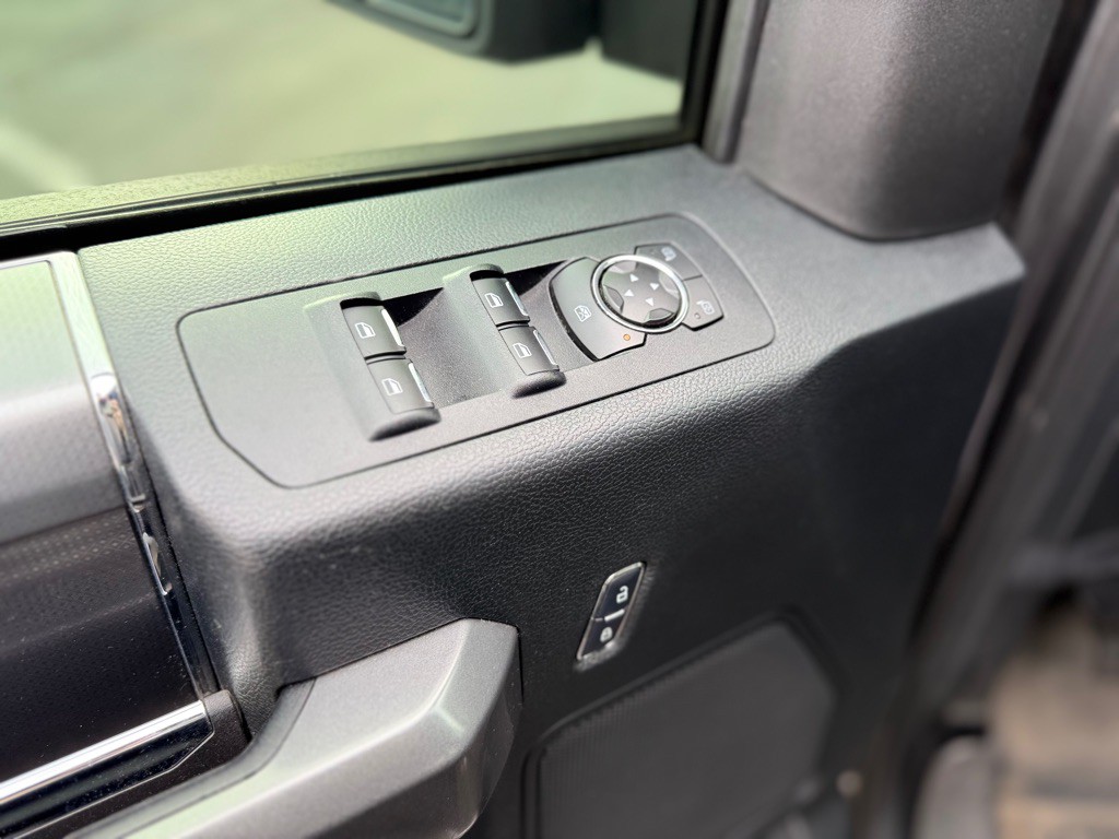 2015 Ford F-150 Image 19