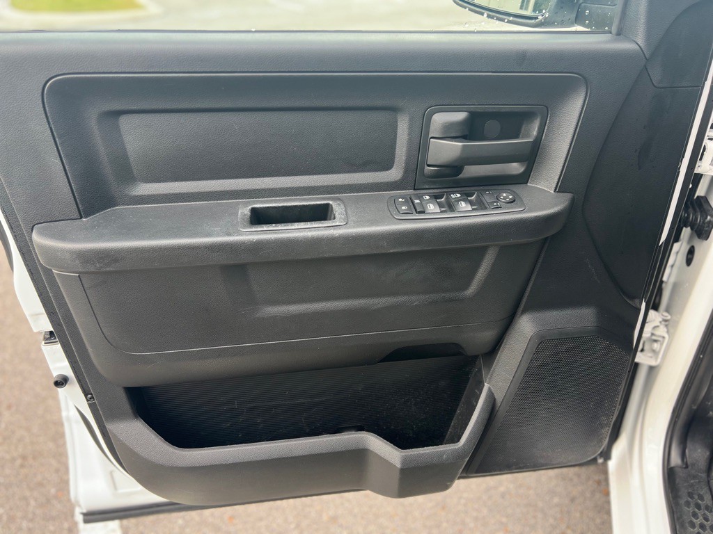 2015 RAM 1500 Image 11