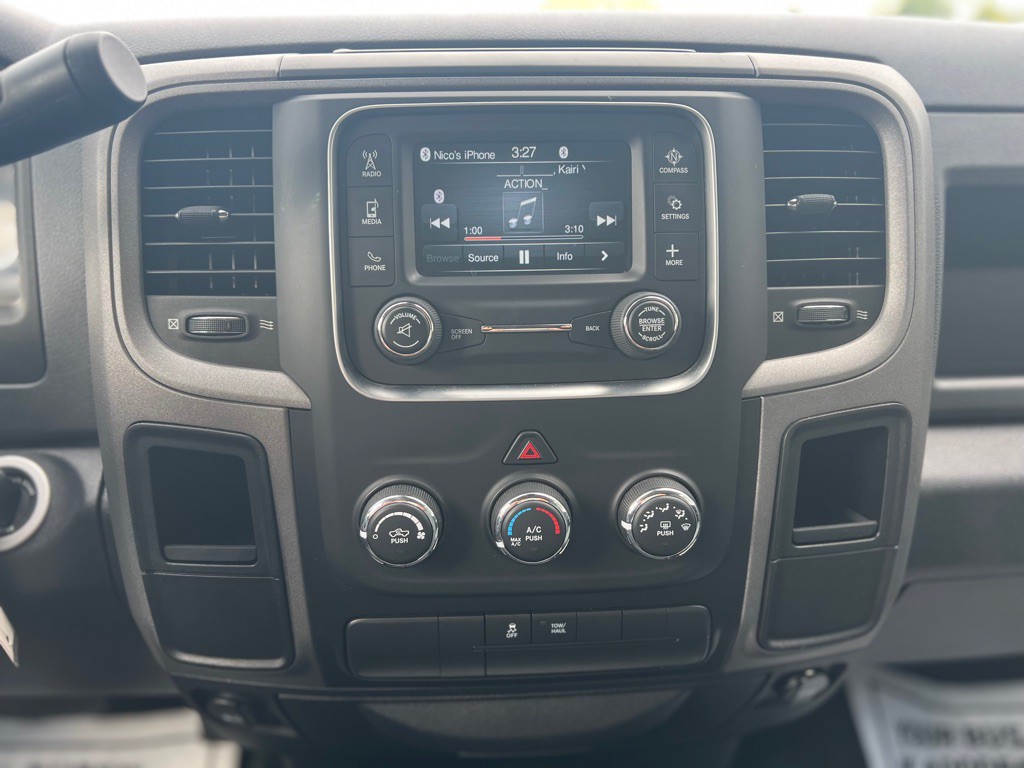 2015 RAM 1500 Image 16