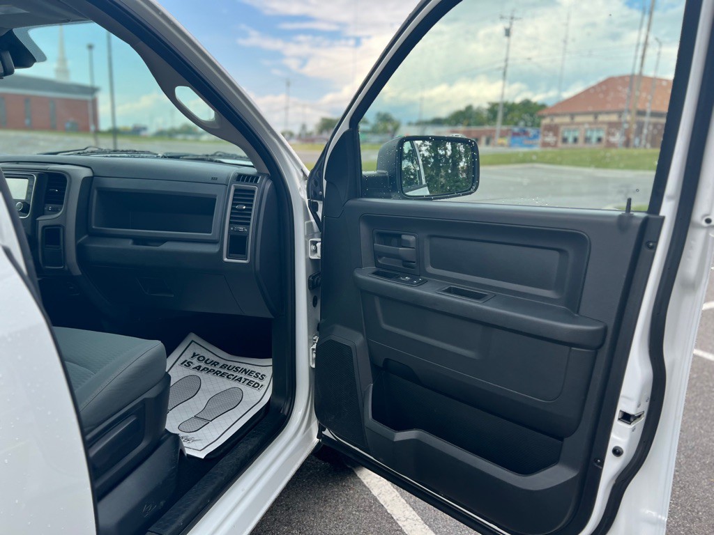 2015 RAM 1500 Image 19