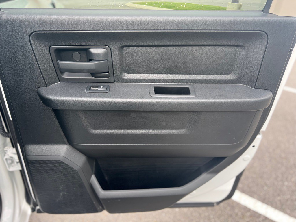 2015 RAM 1500 Image 34